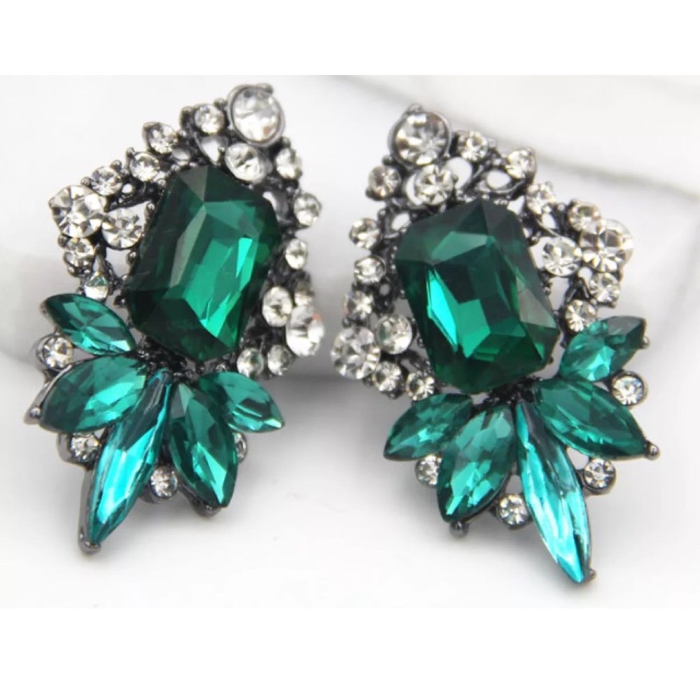 🆕 ✨HOST PICK✨Emerald Statement Stud Fashion Earrings